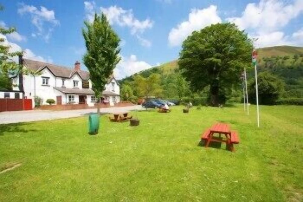 Llangollen Vacations - Abbey Grange Hotel - Property Image 3