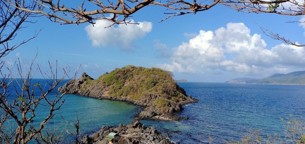 Nha Khach Con Dao