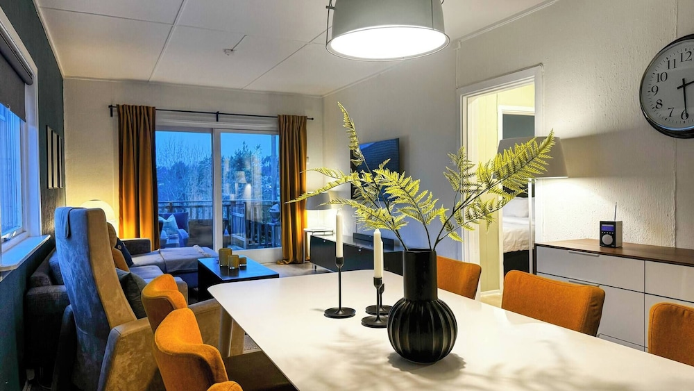 Cozy 2BR Apartment With Parking