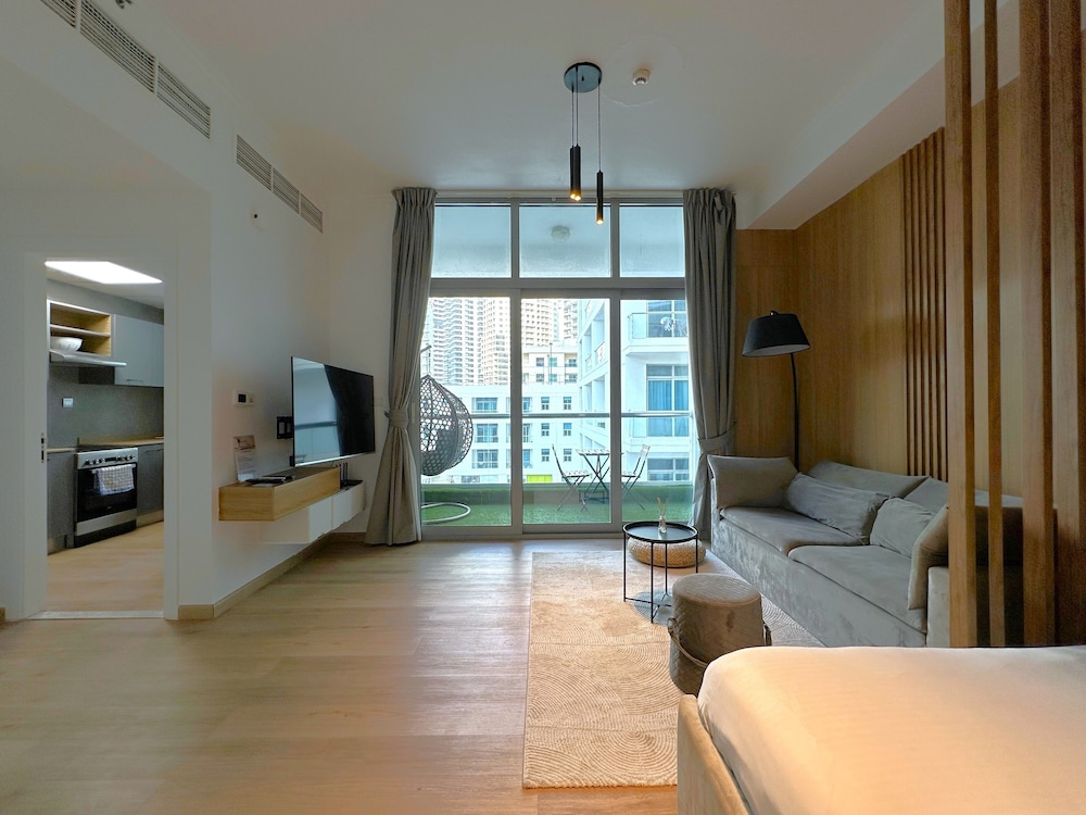 Ultra Luxury Flat Fully Upgrade &Balcony