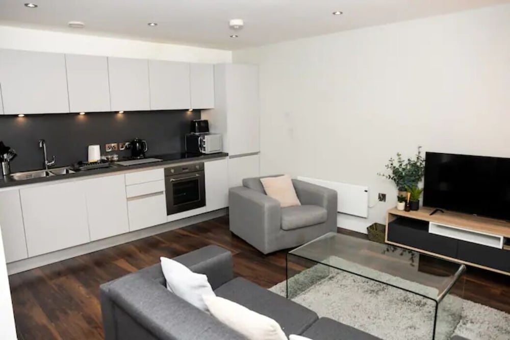 Super 2 Bedroom Apt CityCentre view 2