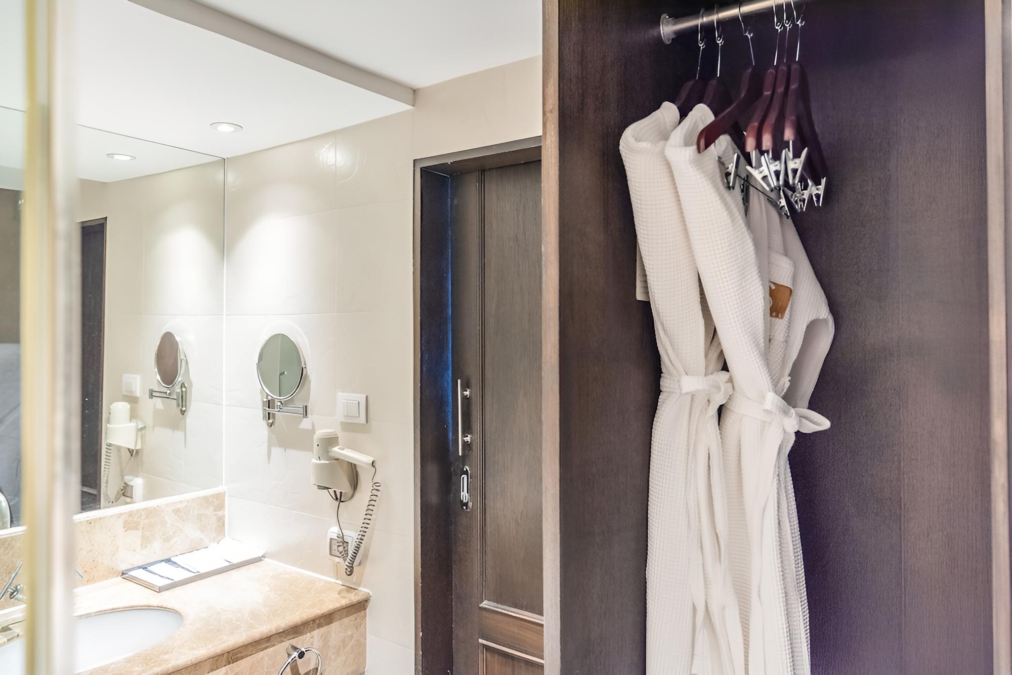 Sublime Asok by Favstay