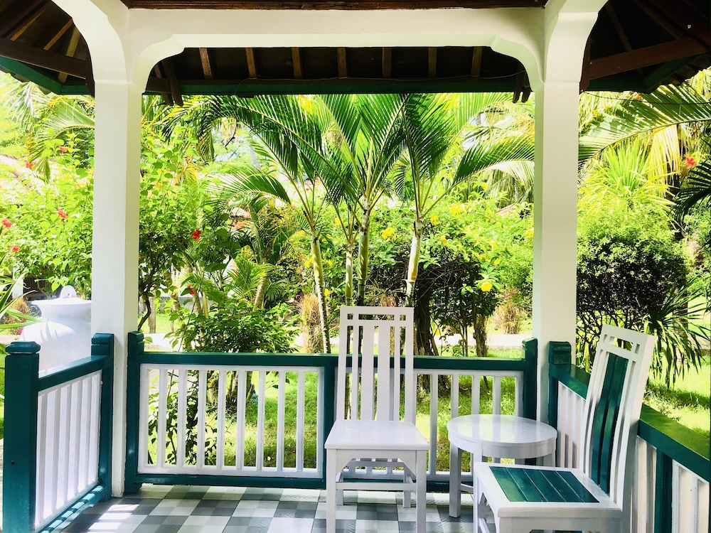Pelangi Cottages and Restaurant