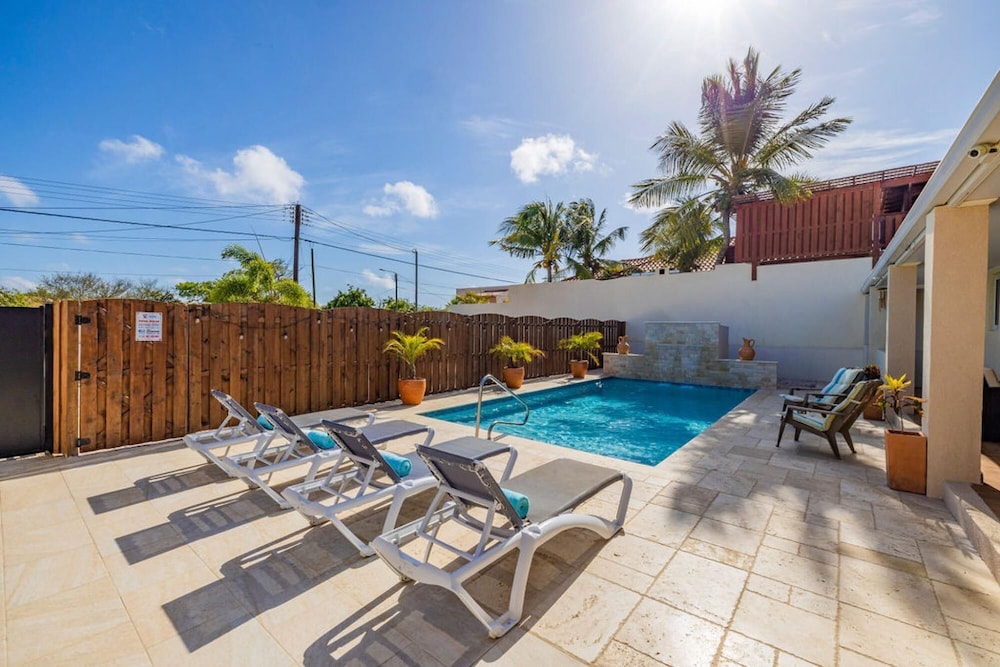 3BR Privatepool - Outdoor Dining - Great Location