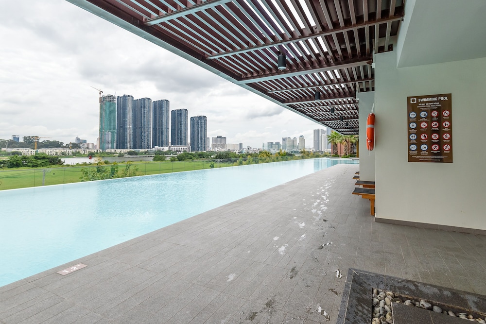 Pool & Wellness
