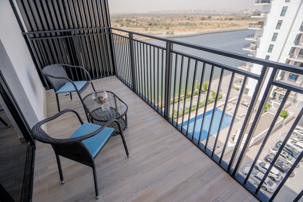 Abu Dhabi Vacations - Nasma Luxury Stays - Water's Edge in Yas - Property Image 4