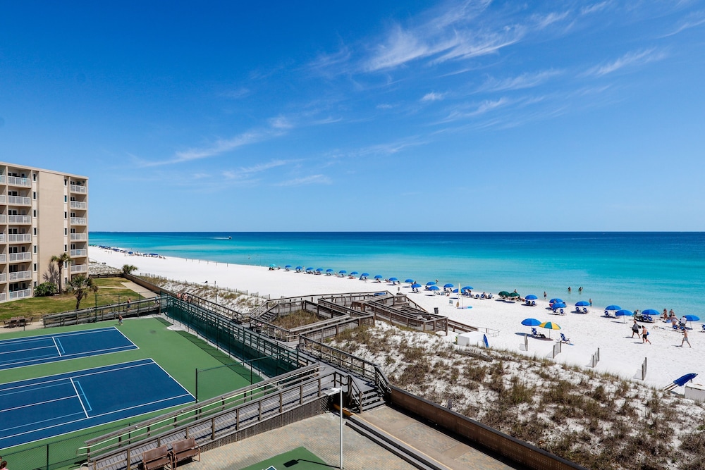 Holiday Surf & Racquet 402 2 Bedroom Condo by RedAwning