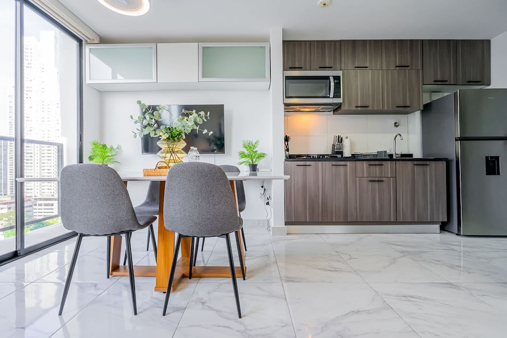 w Elegant 1BR w Bay View in Calle 50