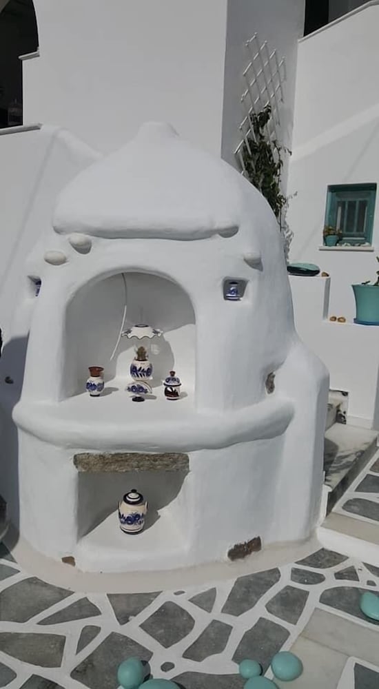 Cave Suites