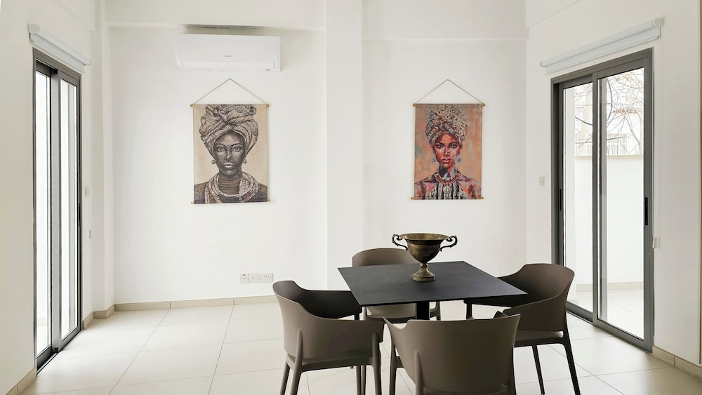 Phaedrus Living Ledras Residences 102