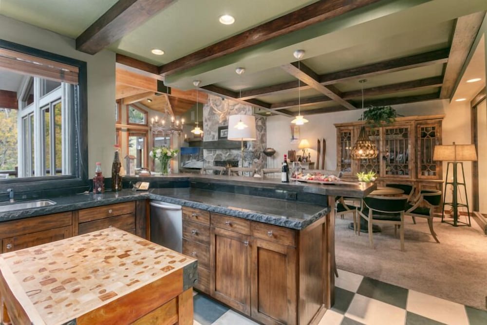 Trail's End Lodge - 4 Bedroom Residence w/ Spa #13 4 Condo
