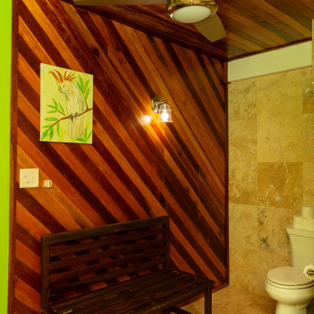 Villa Mission Bay in Belize City