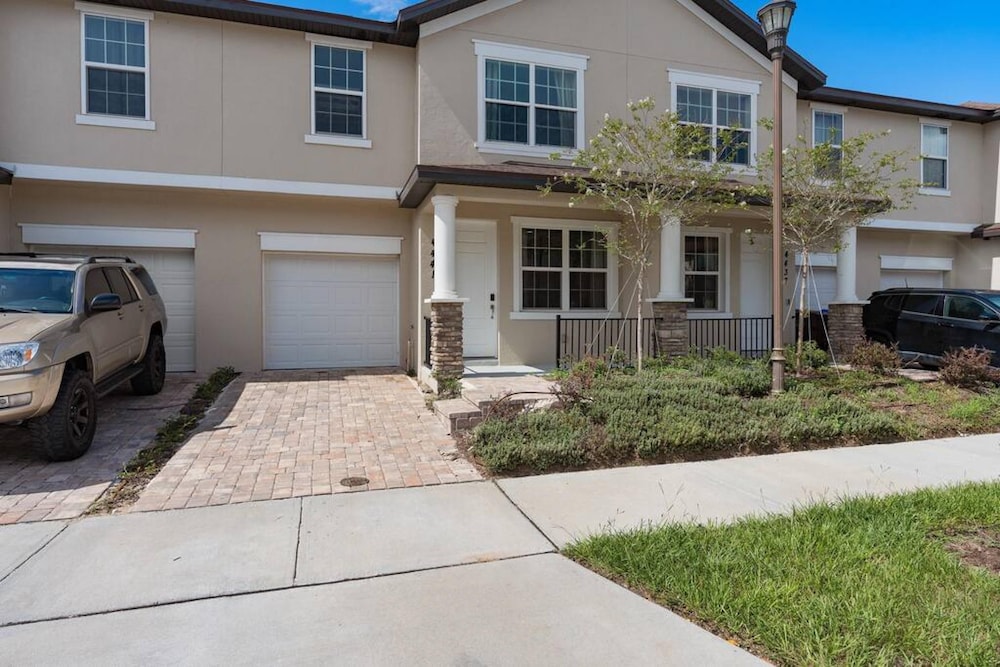 Super Calm- Sleeps 17 W Designs Close TO Parks