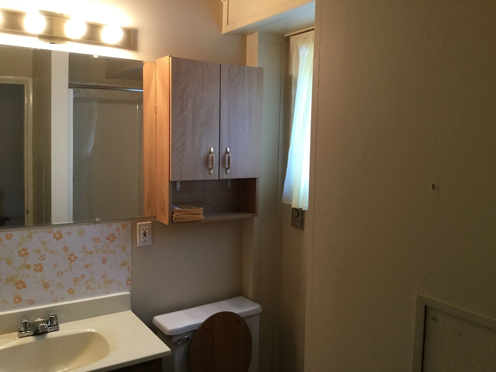 Cedars Motel