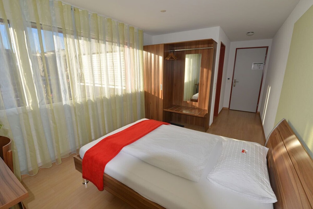 Motel zum Hirschen Wollerau