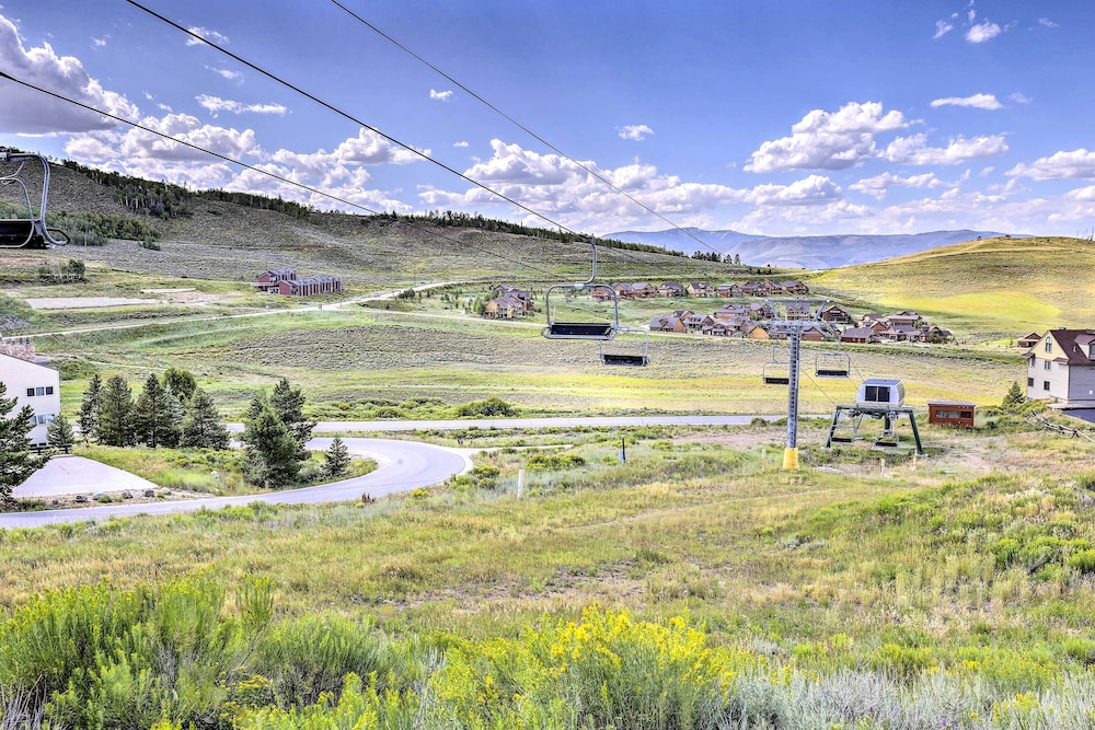 Ski-in/ski-out Granby Ranch Condo w/ Pool Access - Property Image 10
