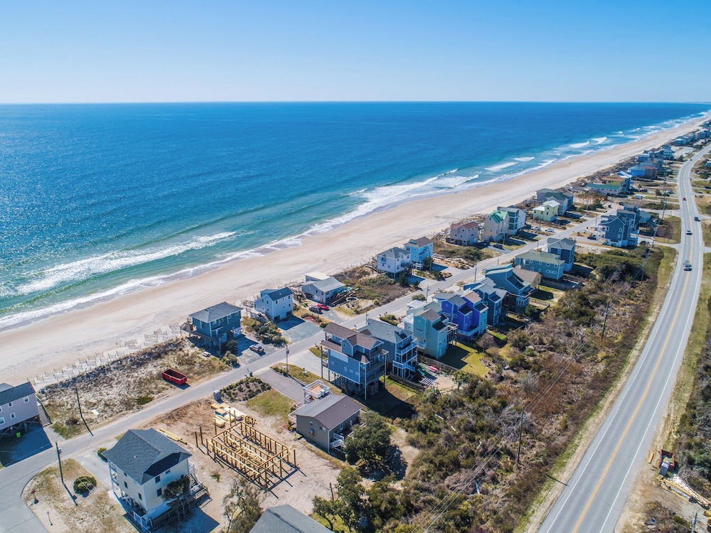 In Good Sands by Topsail Realty