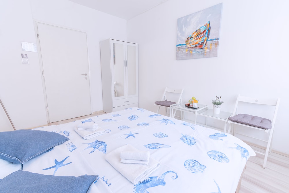 The Dots Hostel