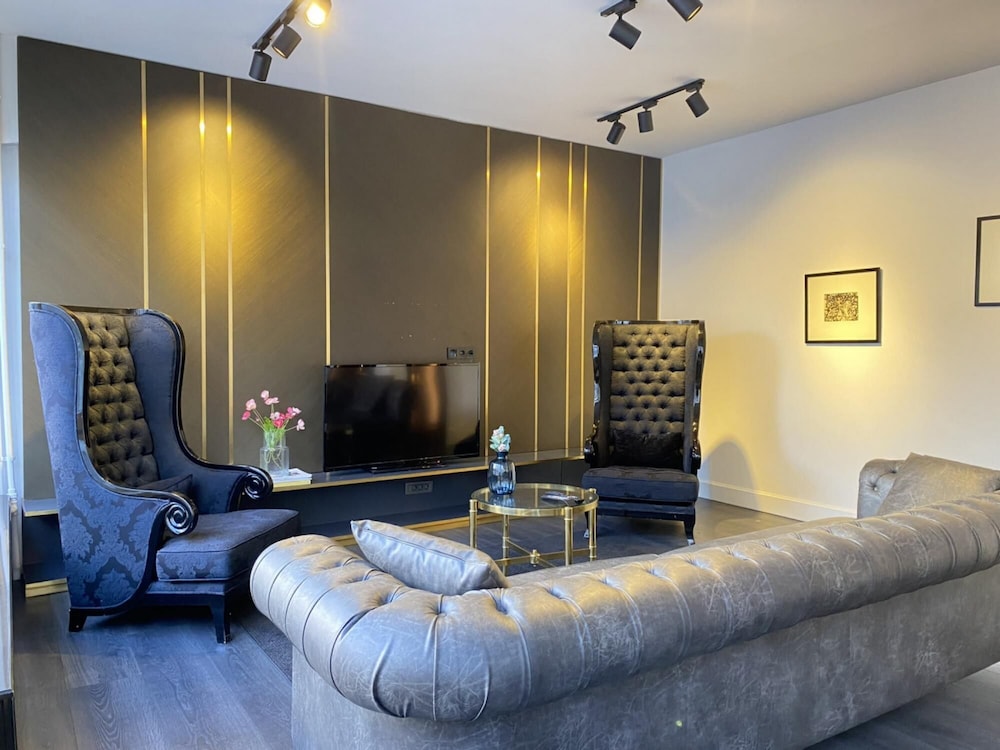 Missafir Flat Close to City s Mall in Nisantasi