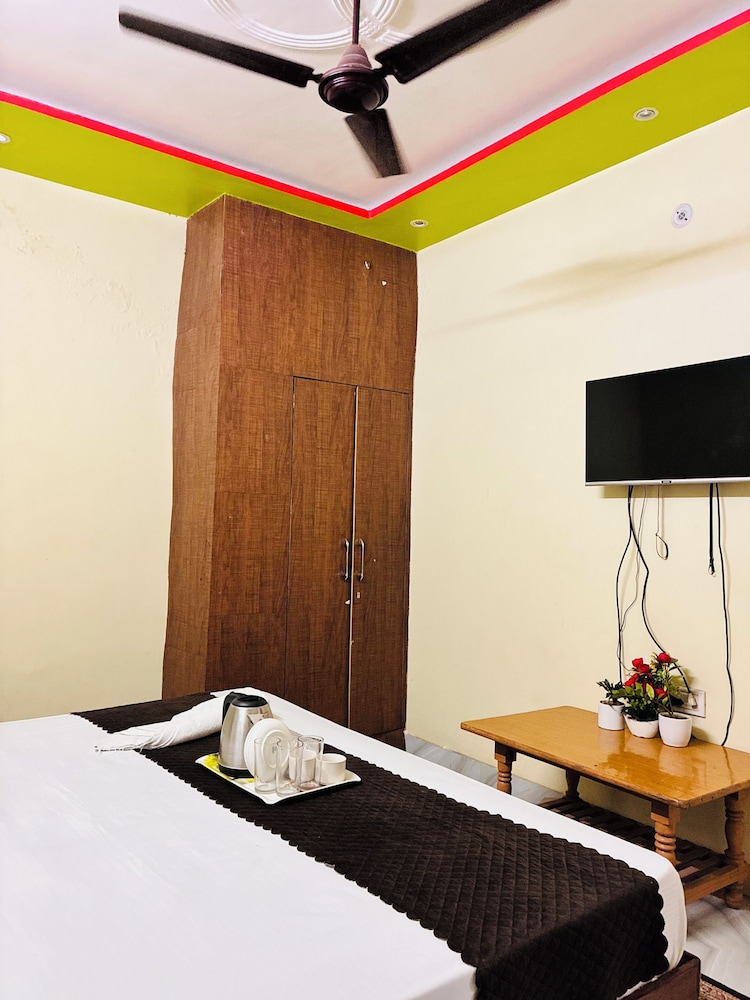 Shivanya guest house