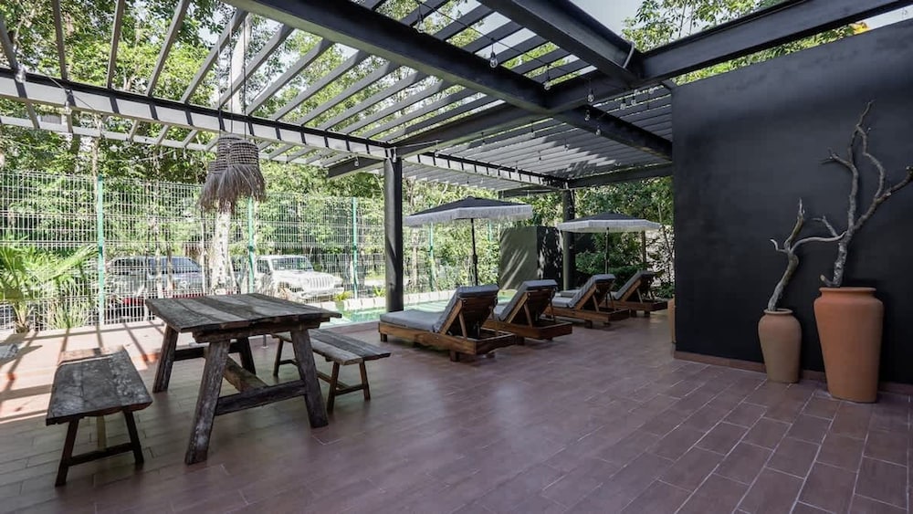 Amazing 3-story Townhouse With Pool in Aldea Zama