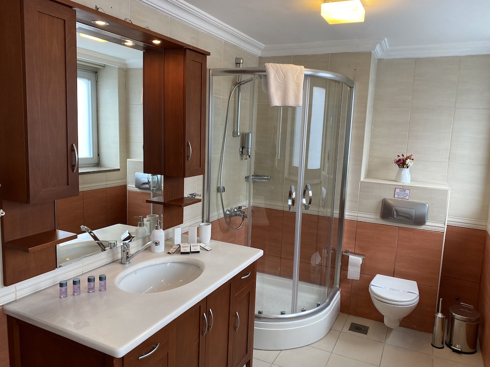 Triada Otel Gayrettepe - Image 26