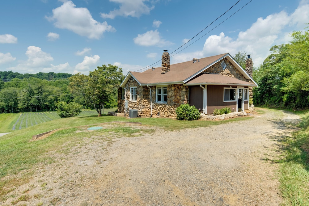 Hike + Explore: Mountain-view Escape in Candler
