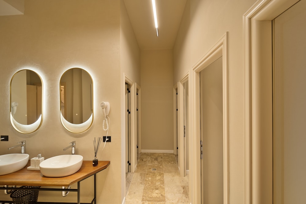2115 Boutique Hostel