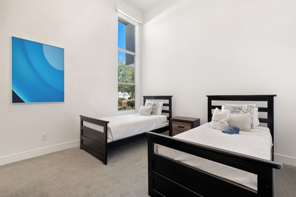 The Polo Villas by AvantStay – Modern Oasis Near Empire Polo Club