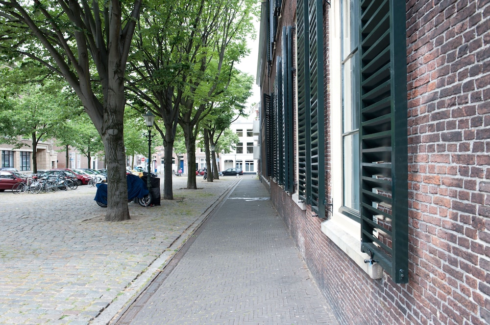 Modern Centre Apartments
