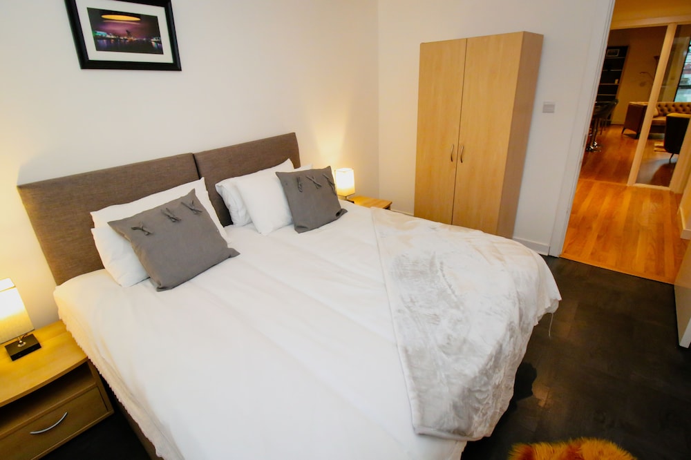 Lancefield Quay Hydro Apartments view 4