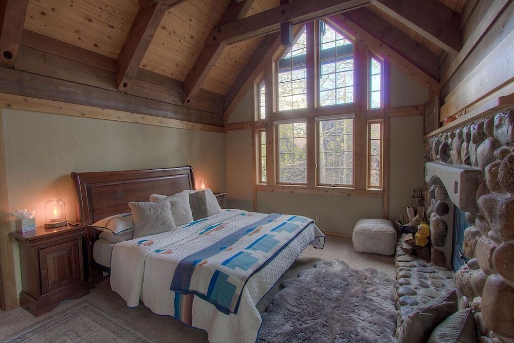 Lake Tahoe Vacations - Third Creek Comfort 2 Bedroom Townhouse by RedAwning - Property Image 31