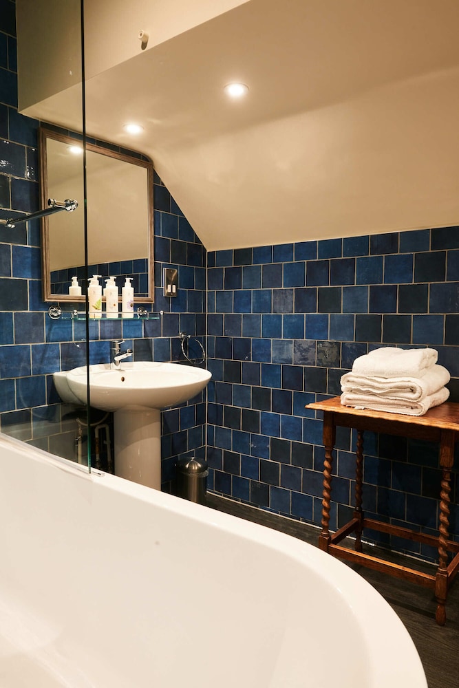 Woodstock Vacations - Kings Arms Hotel - Property Image 6