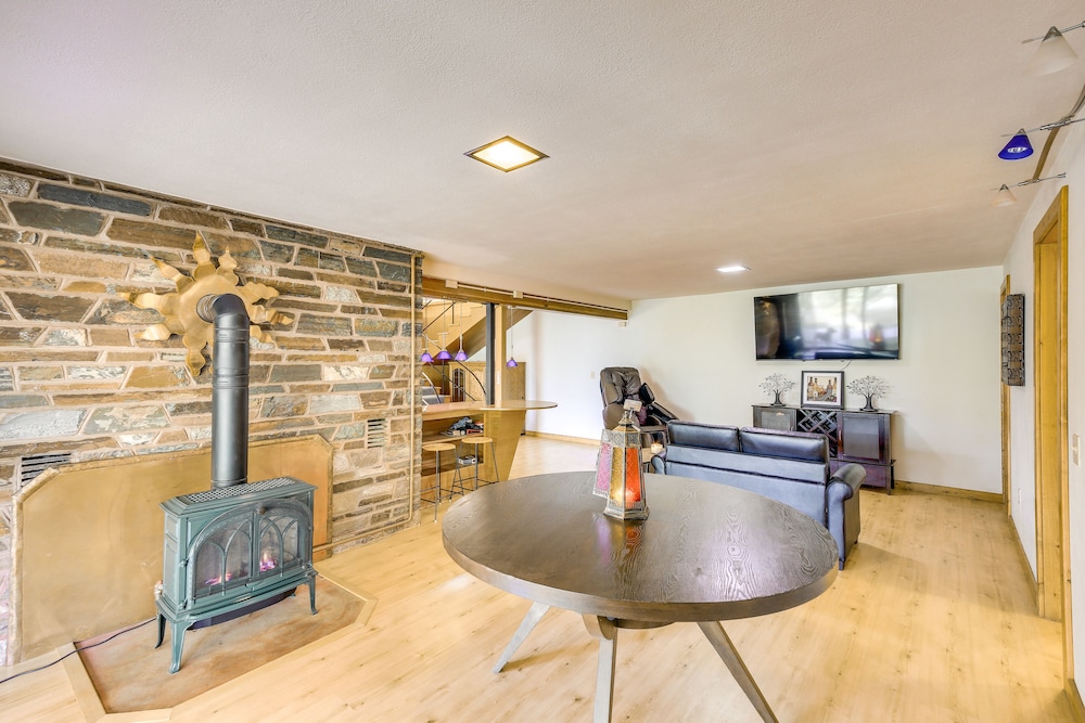 Sandpoint Vacations - 12 Mi to Schweitzer: Spacious Home w/ Deck! - Property Image 14