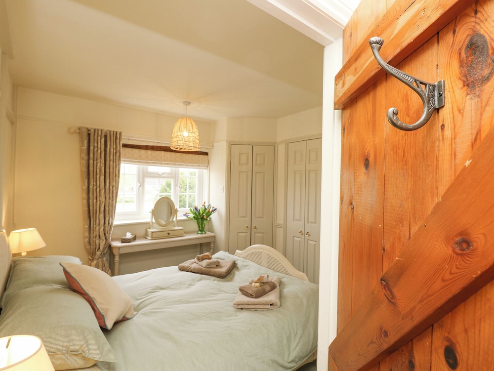 Horseshoe Cottage