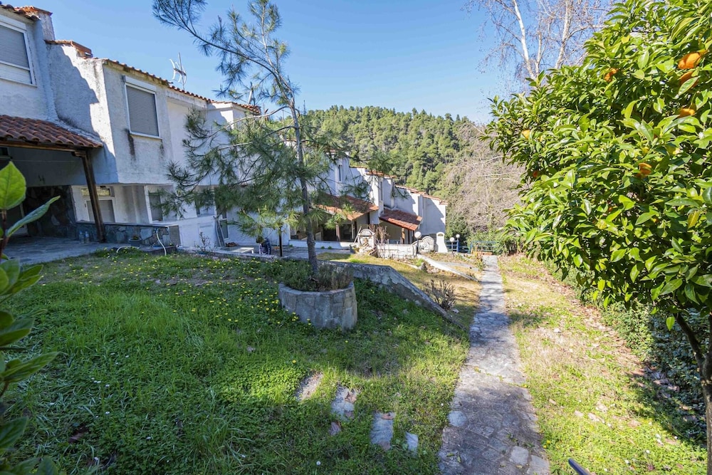 Greenwood Maisonette by Rentalspro - Fourka Beach