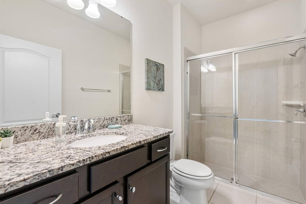 Spacious 5BR Villa w Private Pool Near Disney