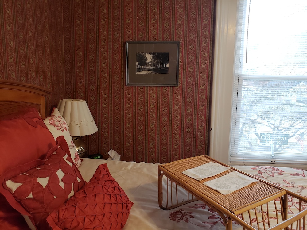 The Colonial Motel view 3