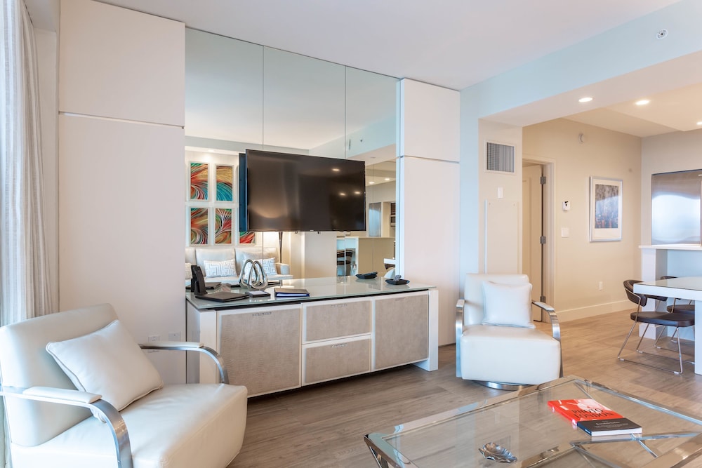Luxury Condo on the Beach - Image 5