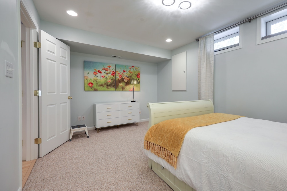 Cozy Herndon Home Near Wineries! view 2