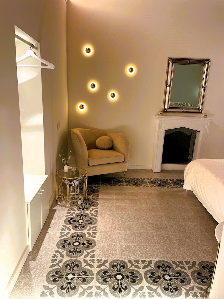YOUnique Boutique Rooms