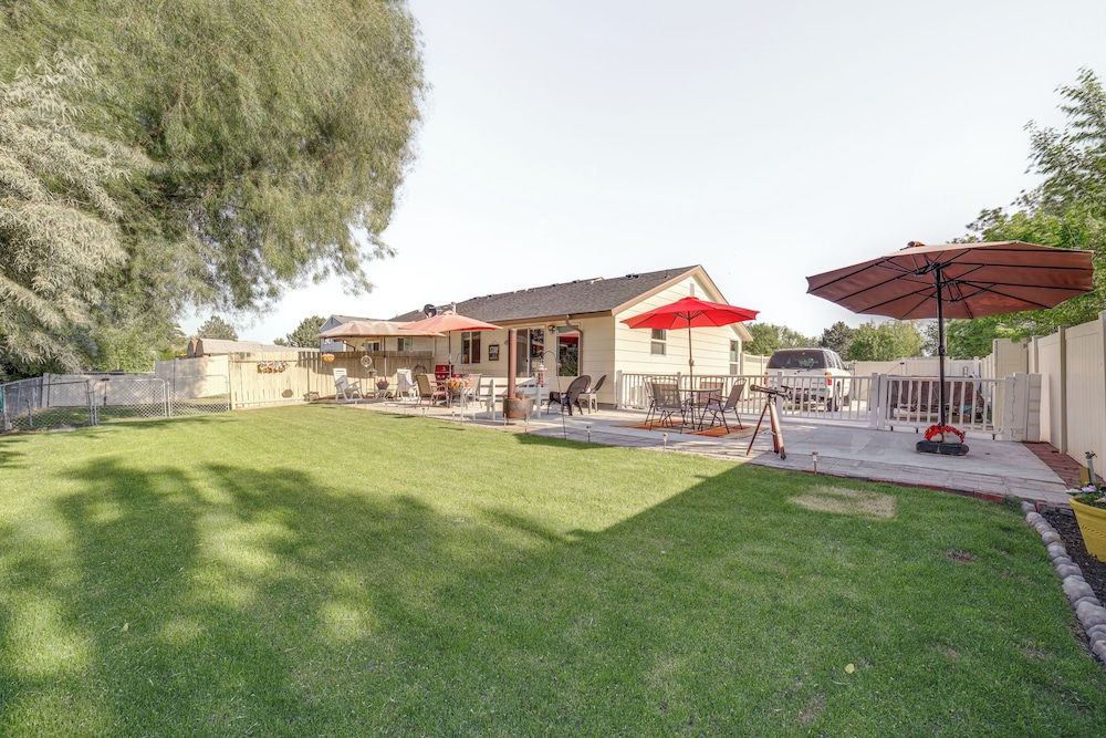 14 Mi to Meridian: Water-view Retreat w/ Patios!