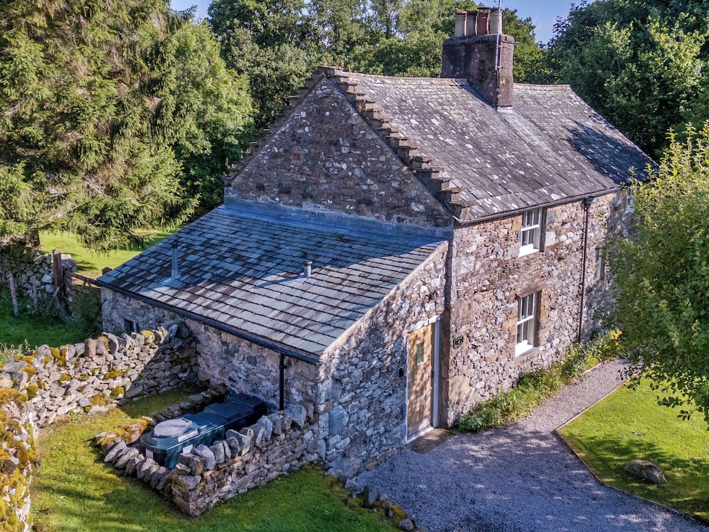 Lacet Cottage