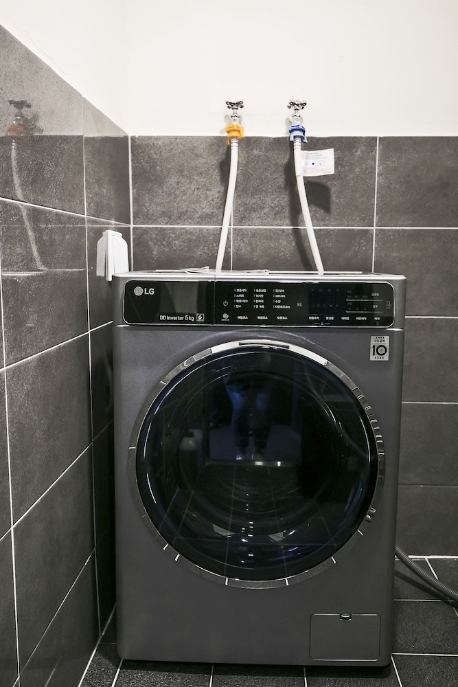 Philstay Myeongdong Station - Hostel