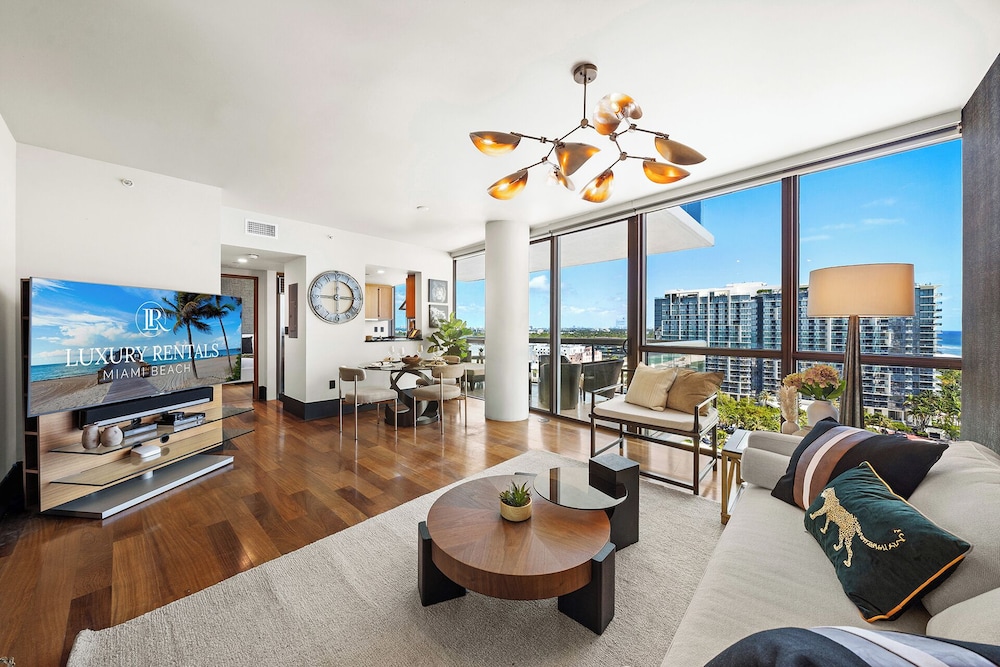 Luxury Vacation Rentals at The Setai by LRMB
