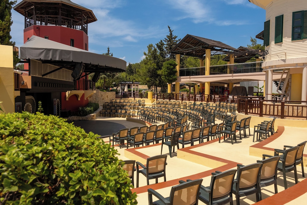 AQI Pegasos Resort