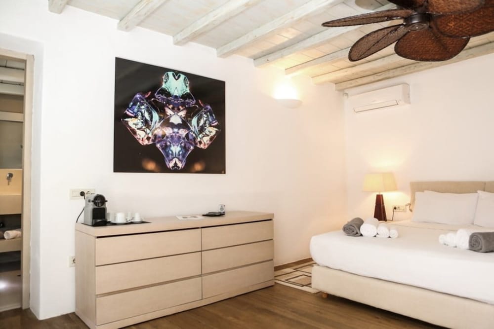 Casa di Mare: Luxury and Breathtaking Views in Mykonos view 3