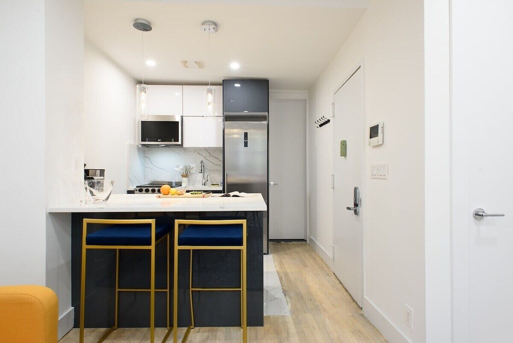 1597 New York Apt