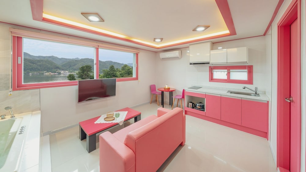 Gapyeong The Hue Spa Pension