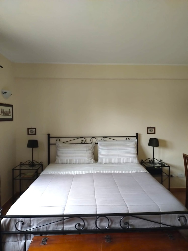 La Valle Dei Casali B&B